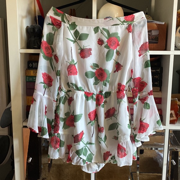 Shareen Collections floral, rose 🌹 design romper shorts - Picture 5 of 11